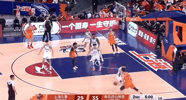 788kai彩票开奖结果-怀特塞德接球双手拉框暴扣,张镇麟对抗后撤步跳投命中